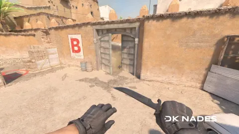 Dust2 Smokes from T Spawn